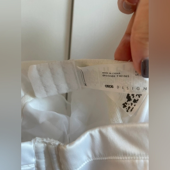 ASOS White Long Sleeve sweetheart crop top - Picture 4 of 4